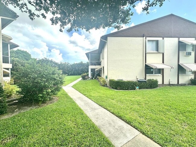 Building Photo - 5773 La Pinata Blvd