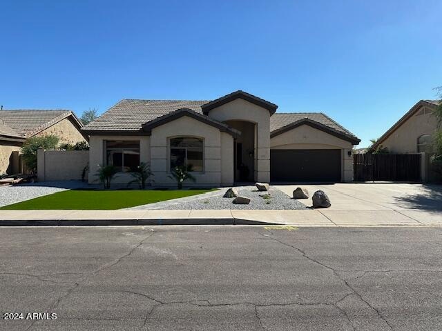 Building Photo - 6901 E Paradise Ln