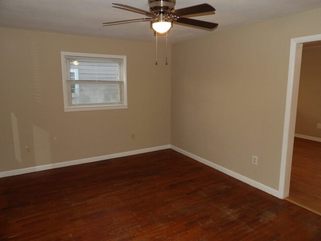 Building Photo - 146 Allnutt Dr