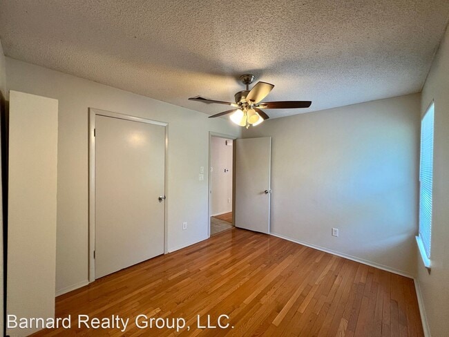 Building Photo - 2 br, 1 bath House - 402 Fredericksburg #1...
