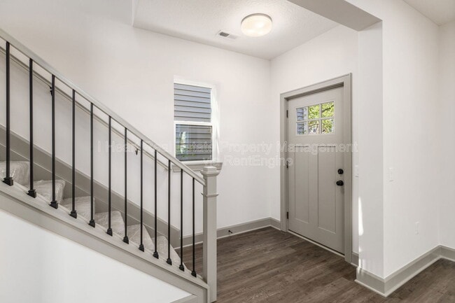 Building Photo - 72 Hayden Ave