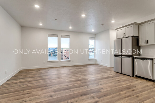 Building Photo - 768 S 1600 W