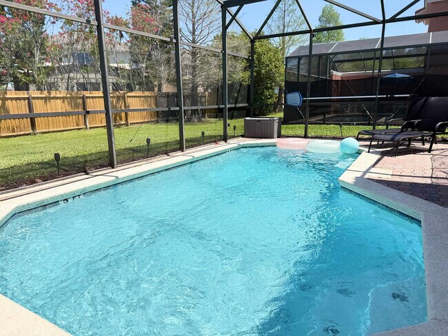 Building Photo - 4735 Vero Beach Pl