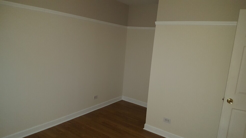 Building Photo - 2132 Rugen Rd