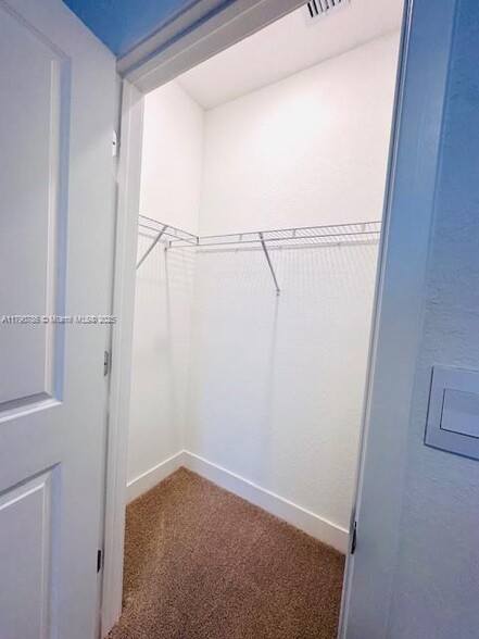 Building Photo - 259 SW 169th Ln