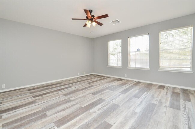 Building Photo - 20131 Larkspur Landing