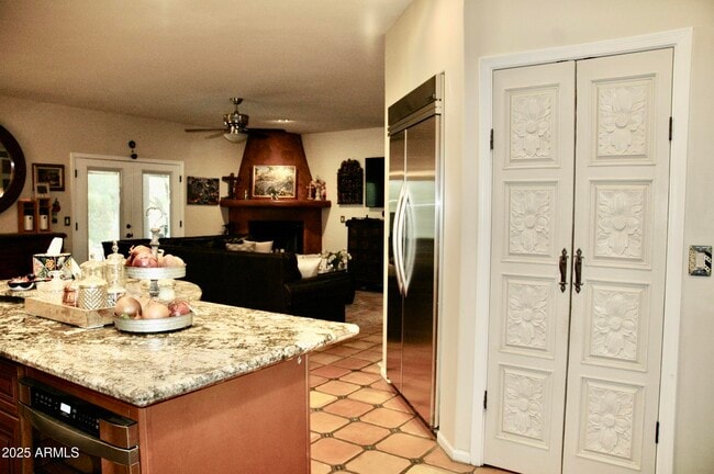 Building Photo - 6108 E Morning Vista Ln