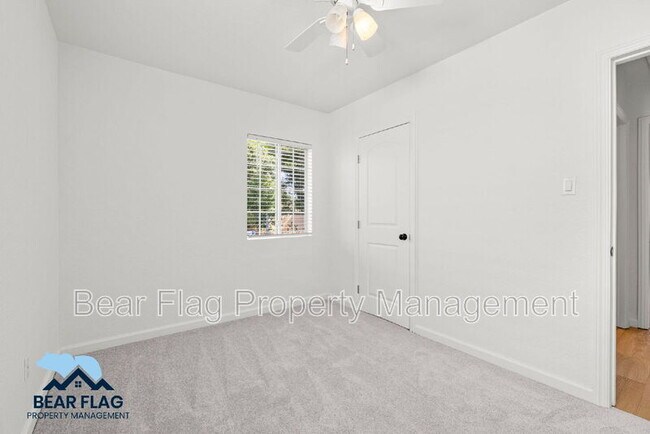 Building Photo - 4551 Orinda Way