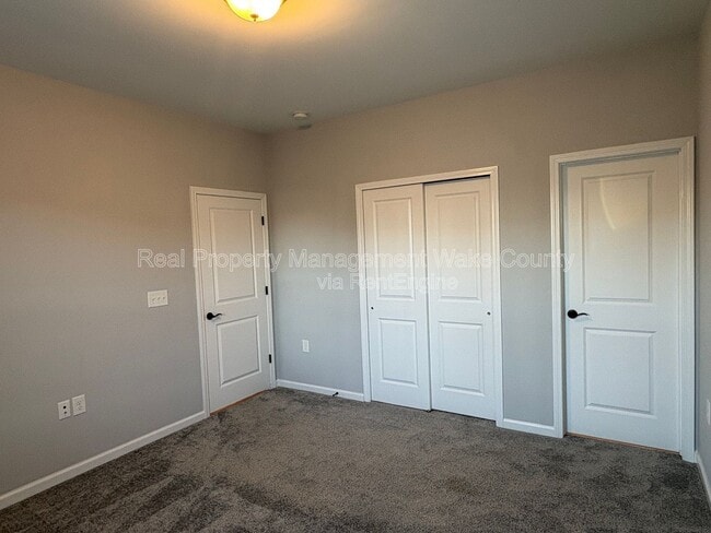 Building Photo - 1664 Highpoint St