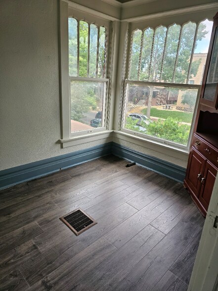 Building Photo - 1203 York St