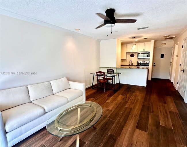 Building Photo - 1815 Robalo Dr
