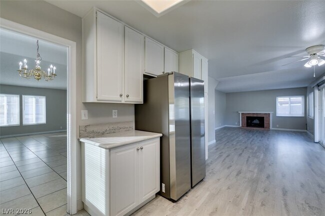 Building Photo - 2340 Belvedere Dr