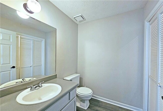 Building Photo - 434 High Creek Trce