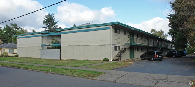 Building Photo - Highland House