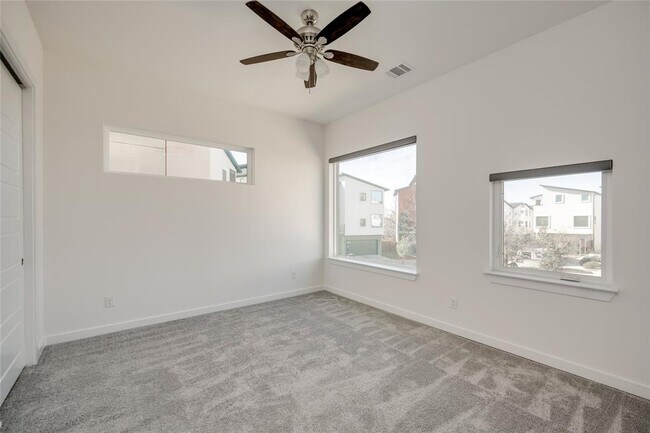 Building Photo - 1417 Kramer Ln