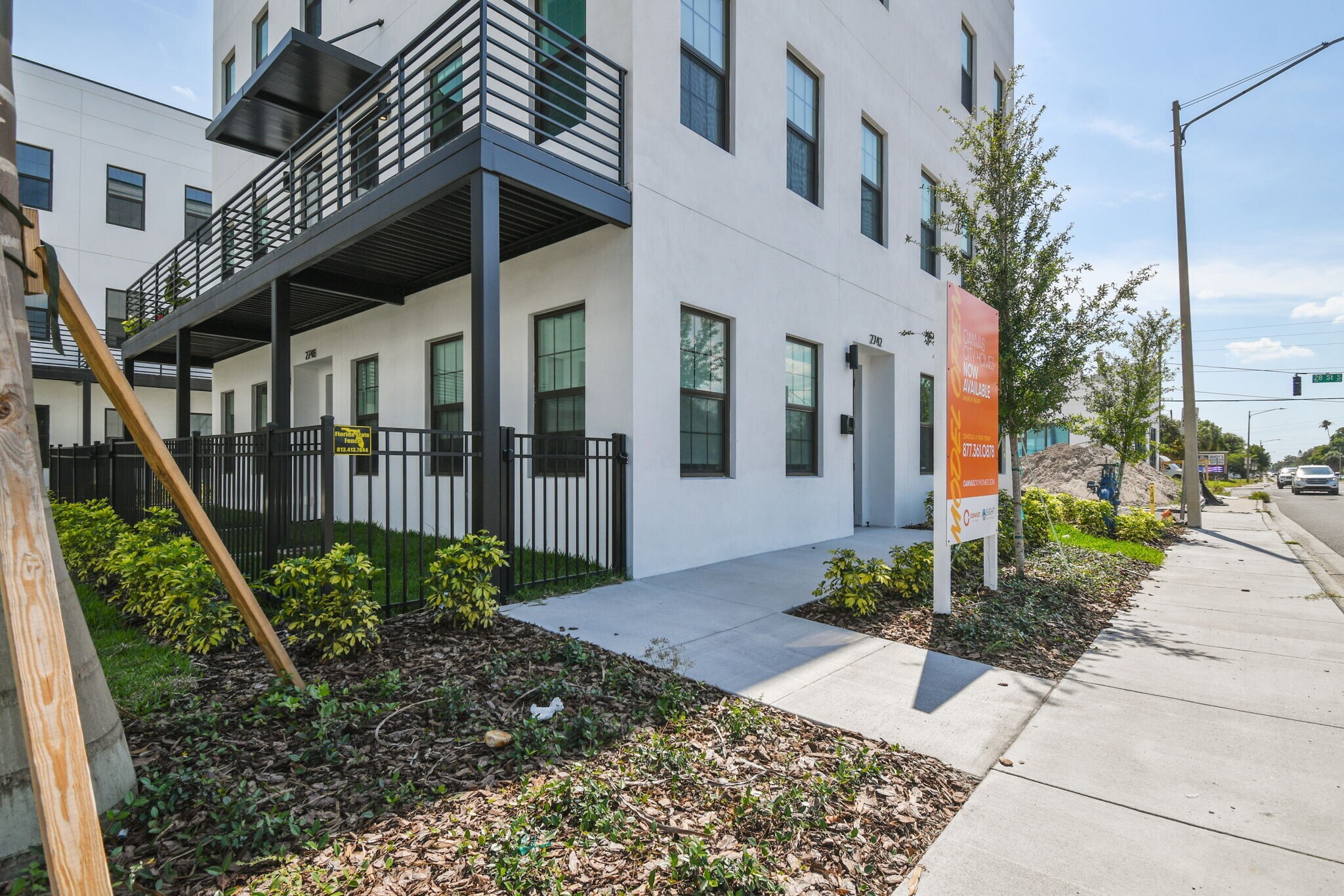 Building Photo - 2758 5th Ave S