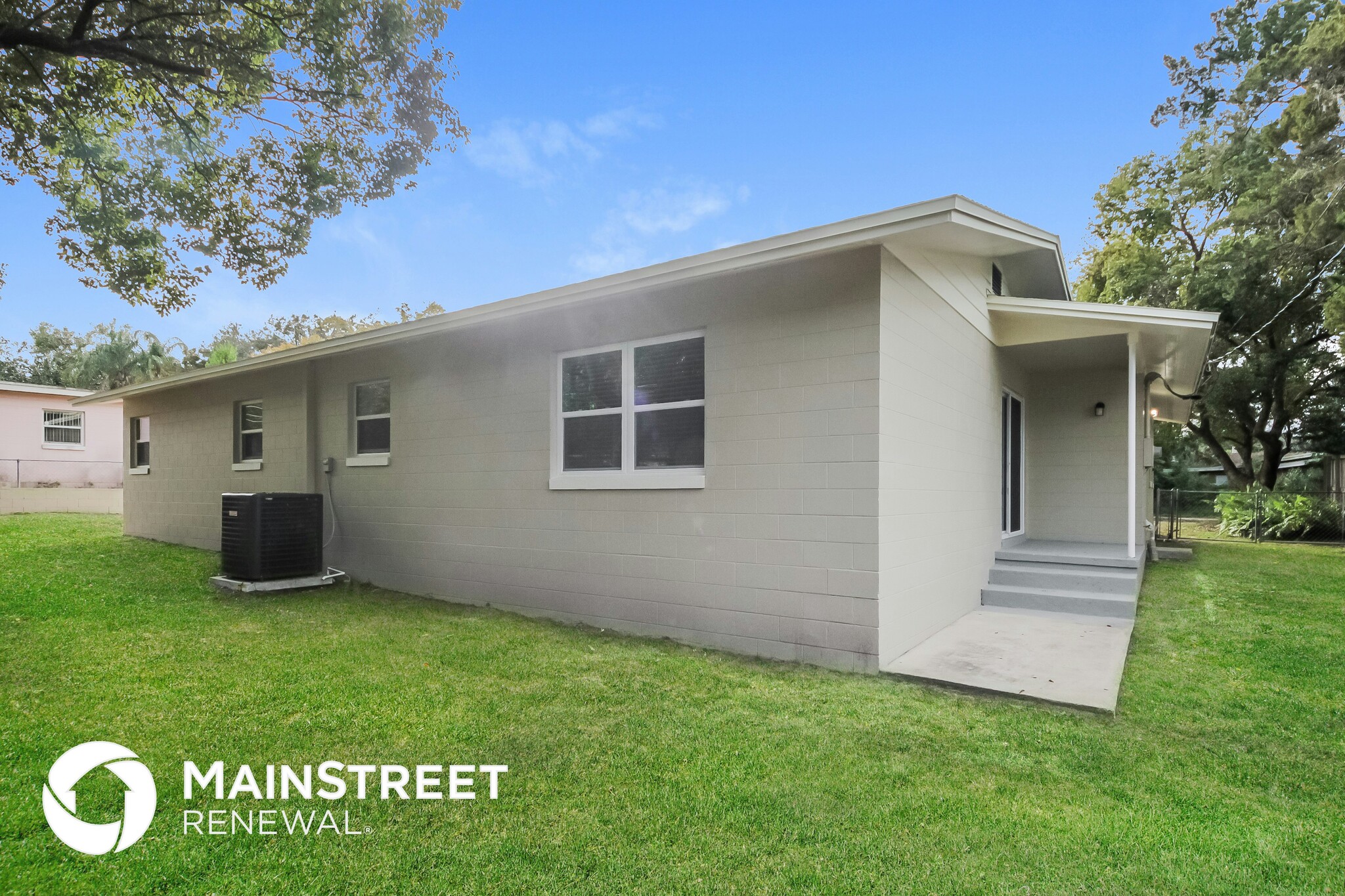 Building Photo - 3423 Silverwood Dr