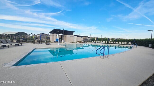 Building Photo - 9961 W Mitchell Ave