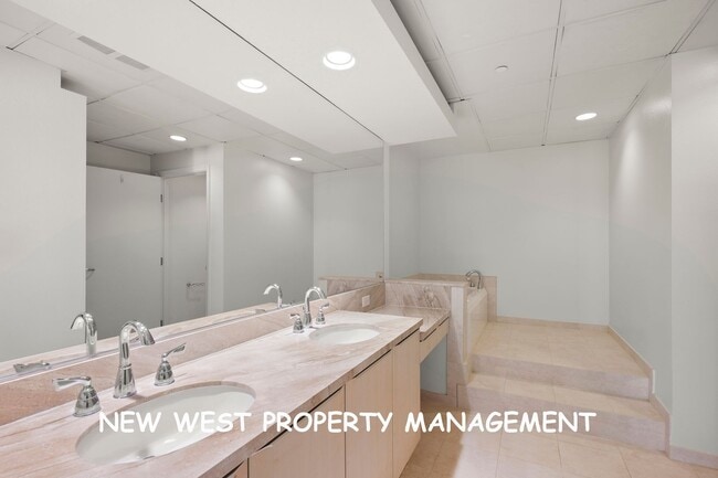 Building Photo - Expansive East Village 2-Bedroom at Parklo...