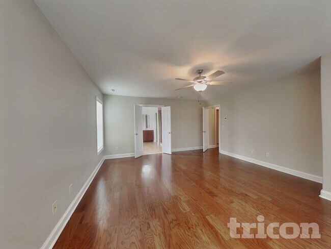 Building Photo - 448 Big Willow Way