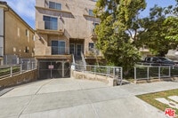 Building Photo - 3637 Dunn Dr