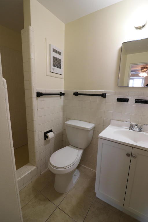 Building Photo - 3112 Colorado St NE