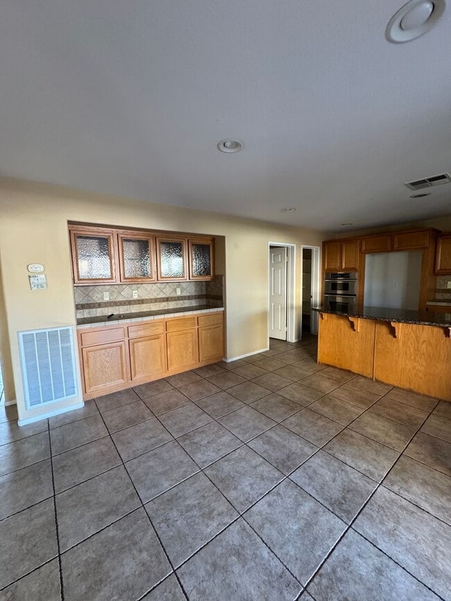 Building Photo - Welcome to Your New Home In Winchester