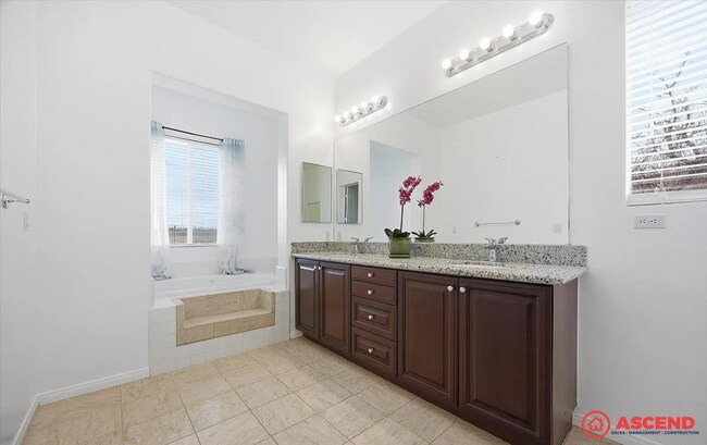 Building Photo - 5406 Pelican Hill Dr
