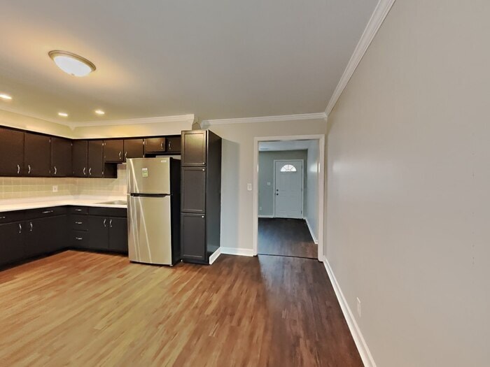 Building Photo - 4418 Windsor Rd