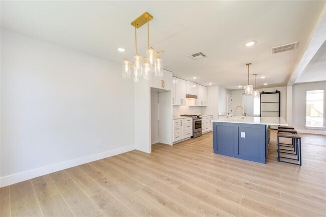 Building Photo - 1810 Eagle Falls Ct