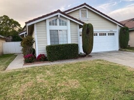 Building Photo - 2343 Lake Forest St