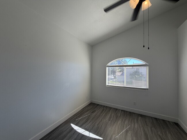 Building Photo - 2456 Sheltered Meadows Ln