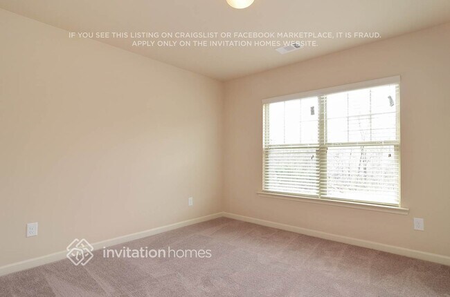 Building Photo - 3680 Brookhollow Dr