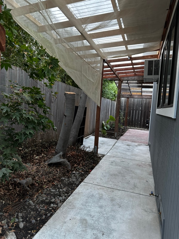 Building Photo - 928 Los Robles Ave