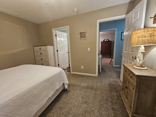 Building Photo - 1105 13th St