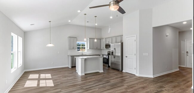 Building Photo - 108 Monarchos St