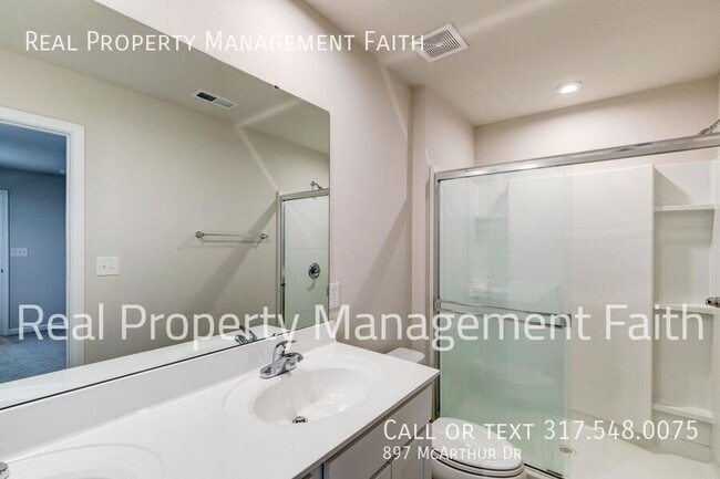 Building Photo - 897 McArthur Dr