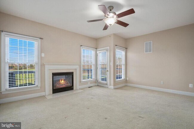 Building Photo - 25593 Creek Run Terrace
