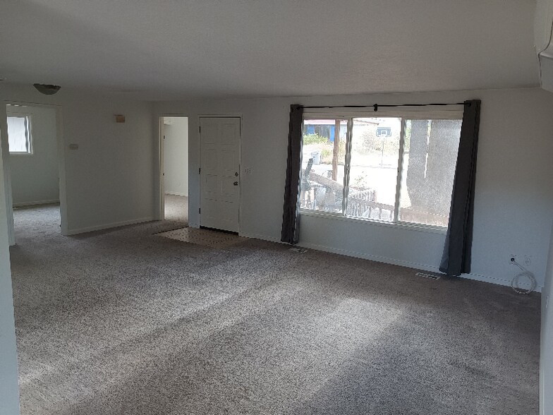 Building Photo - 635 SW 55th St
