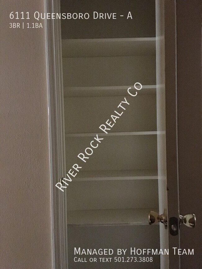 Building Photo - 6111 Queensboro Dr