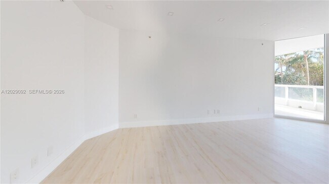 Building Photo - 21050 NE 38th Ave