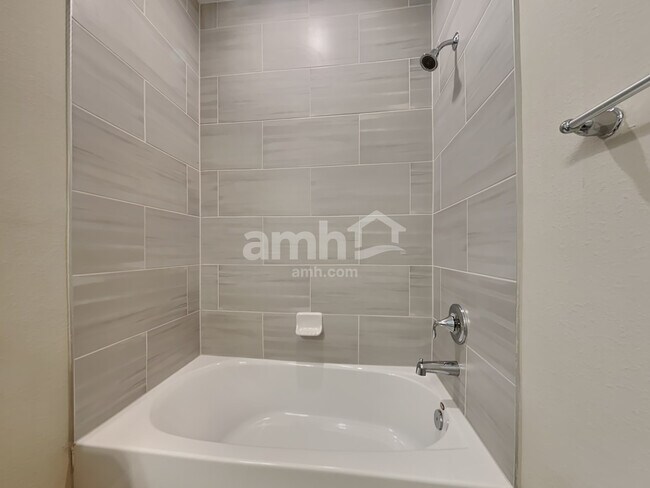 Building Photo - 87 Cobalt Ln