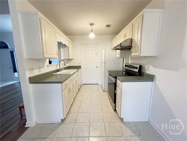 Building Photo - 128 Cormorant Way