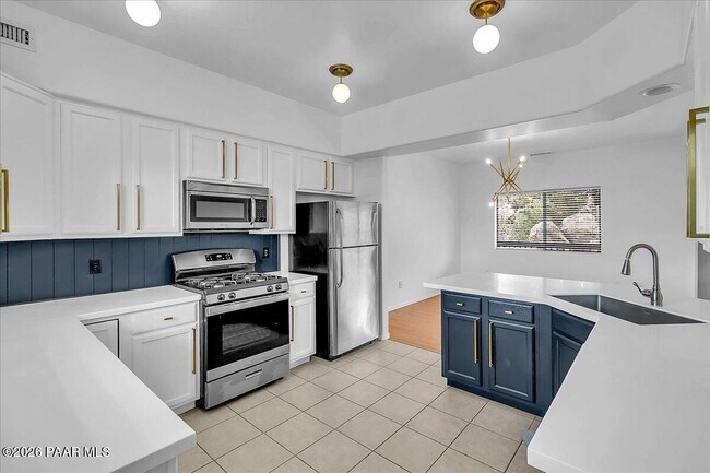 Building Photo - 1121 Boulder Park Ave