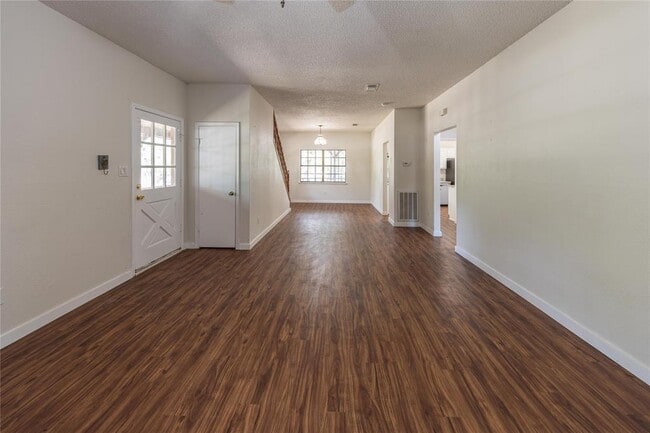 Building Photo - 39 La Buena Vista Dr