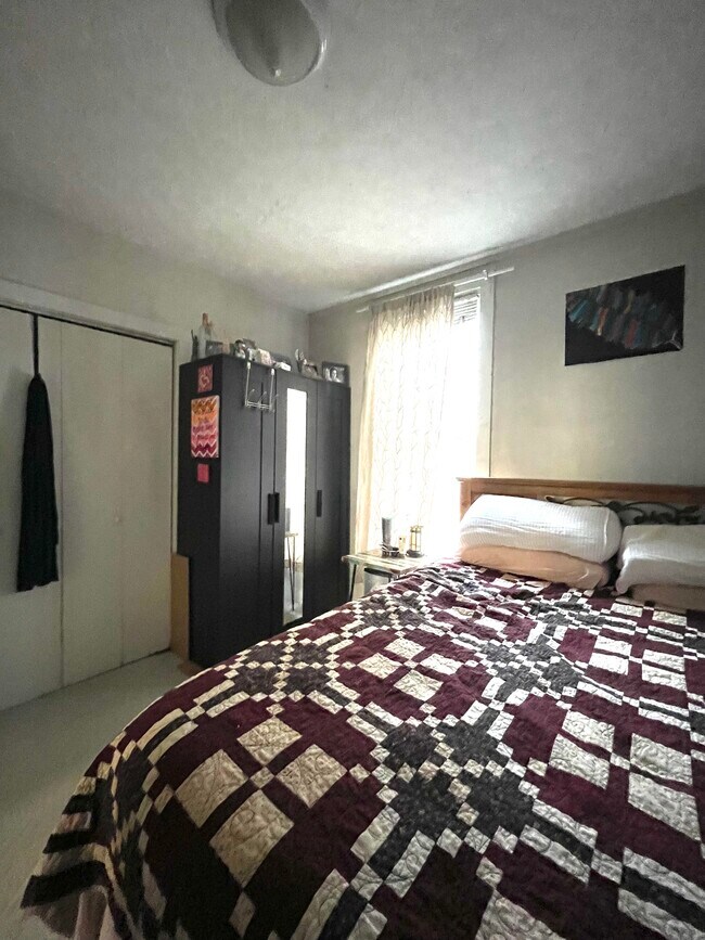 bedroom 1 - 2429 Garfield Ave