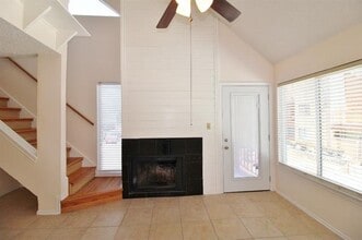 Building Photo - 2301 Basil Dr