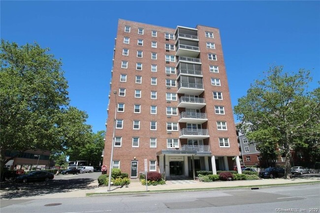 Primary Photo - 444 Bedford St