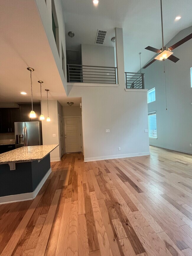 Building Photo - 2301 Capulet St