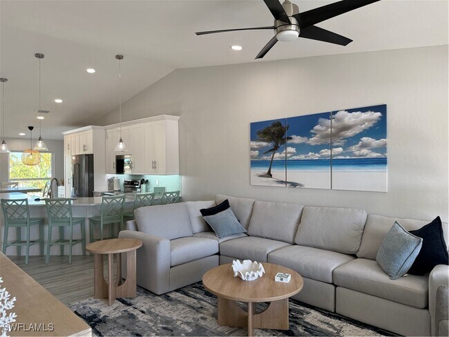 Building Photo - 834 Gulf Pavillion Dr